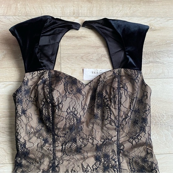 NWT Guess Claudia mini dress lace overlay velvet cap sleeves nude underlining - Picture 5 of 13